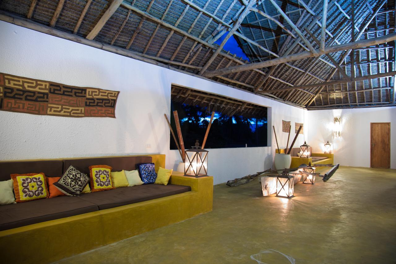 Milele Beach Resort Pingwe Eksteriør billede